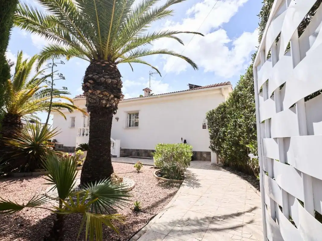 Exterior view of Houses for sale in Rojales  with Air Conditioner and Private garden