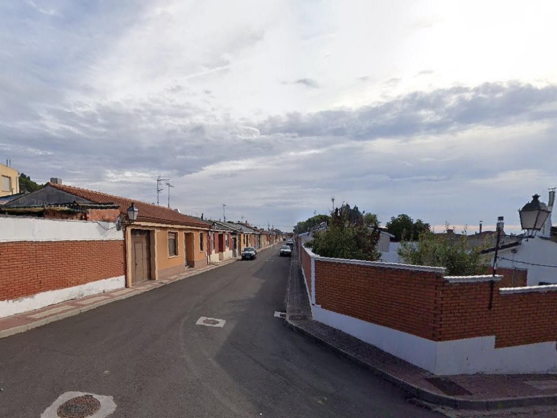 Vista exterior de Casa o xalet en venda en Íscar amb Jardí privat