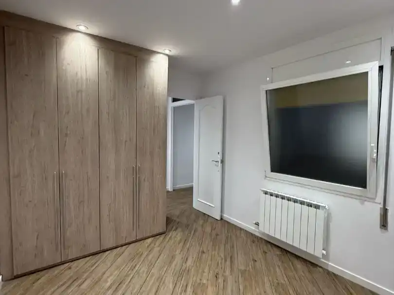 Schlafzimmer von Wohnung zur Miete in Manresa mit Klimaanlage, Schwimmbad und Balkon