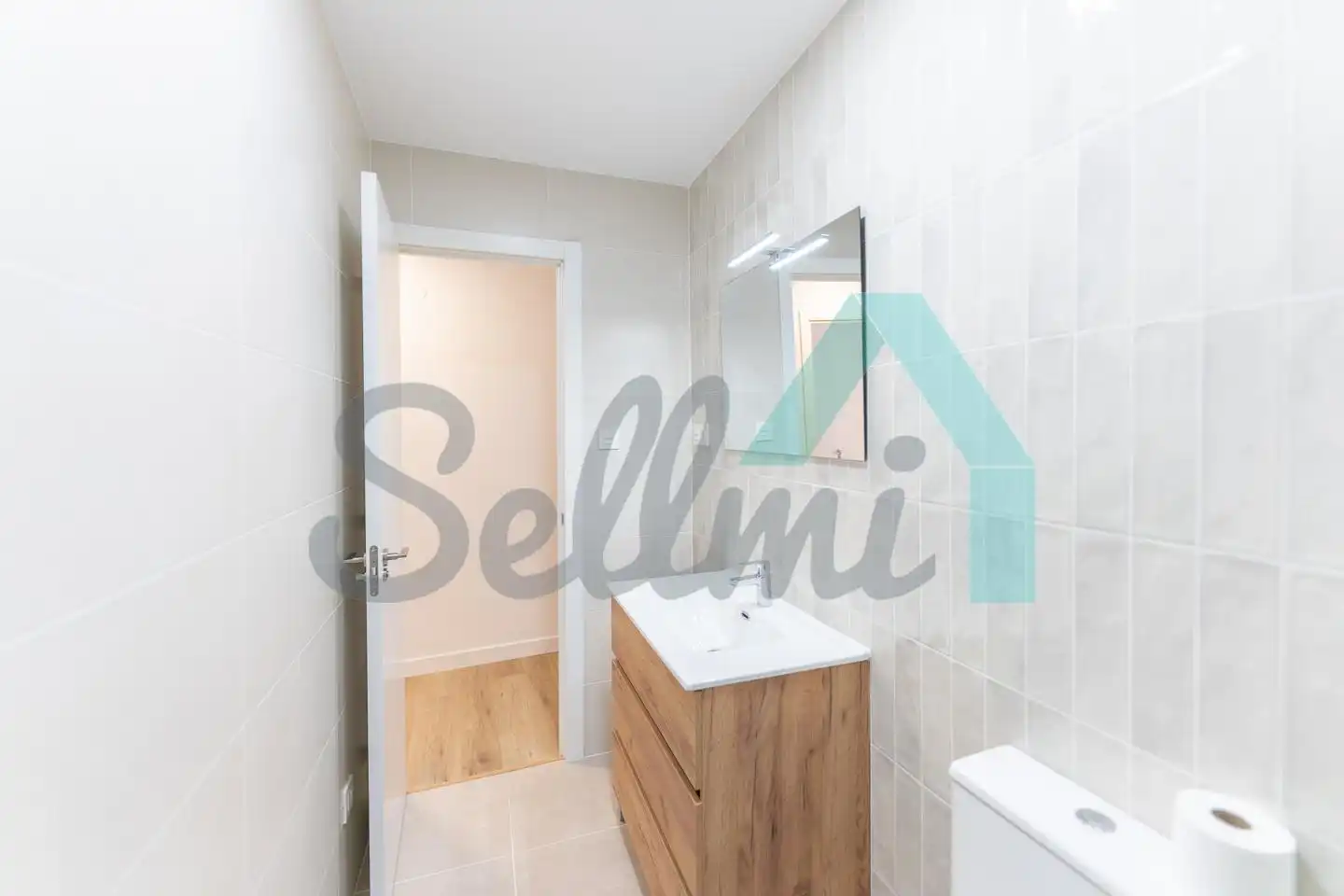 Badezimmer von Wohnung zur Miete in Oviedo  mit Heizung und Parkett