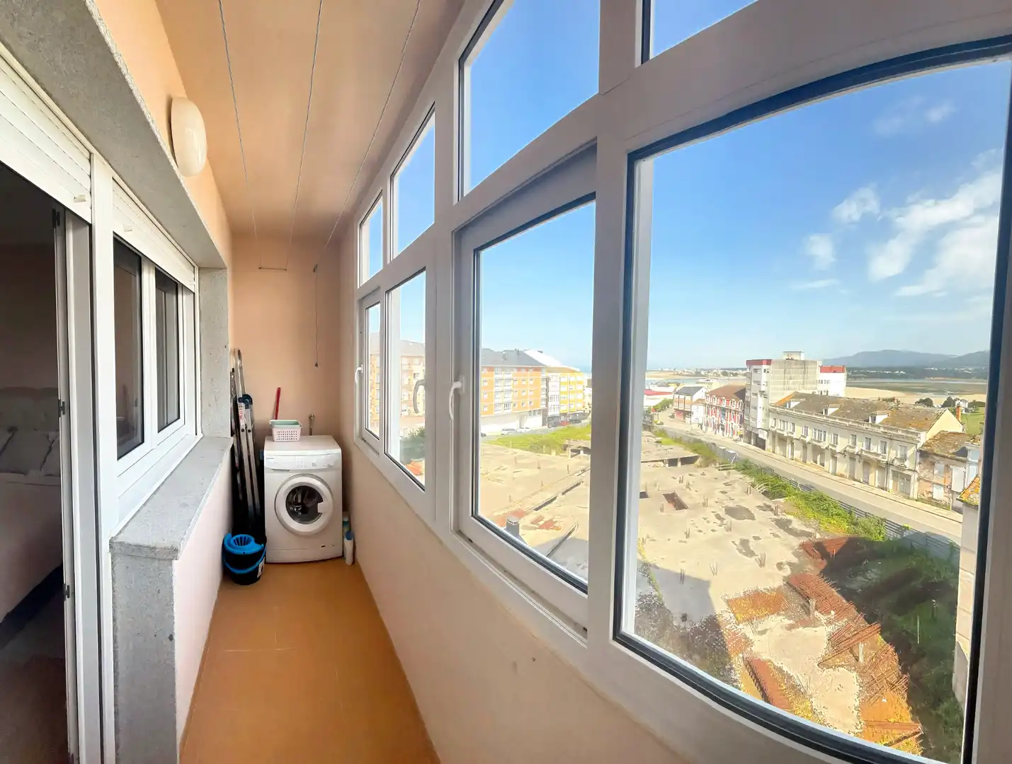 Terraza de Piso de alquiler en Foz con Calefacción, Parquet y Amueblado