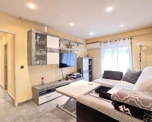 Living room of Flat for sale in  Madrid Capital  with Air Conditioner, Heating and Terrace