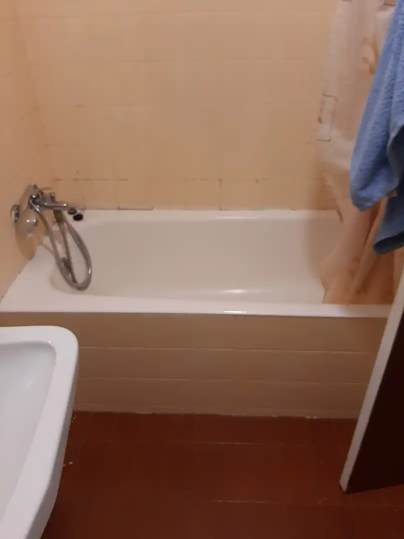 Bany de Pis en venda en Santiago de Compostela  amb Calefacció, Parquet i Traster