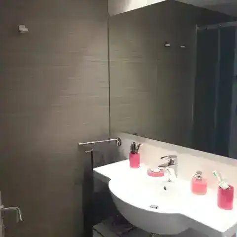 Baño de Piso de alquiler en Sant Feliu de Llobregat con Aire acondicionado, Calefacción y Parquet