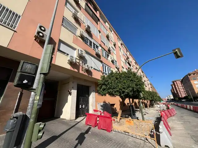 Außenansicht von Wohnung zur Miete in Sevilla mit Klimaanlage, Terrasse und Möbliert