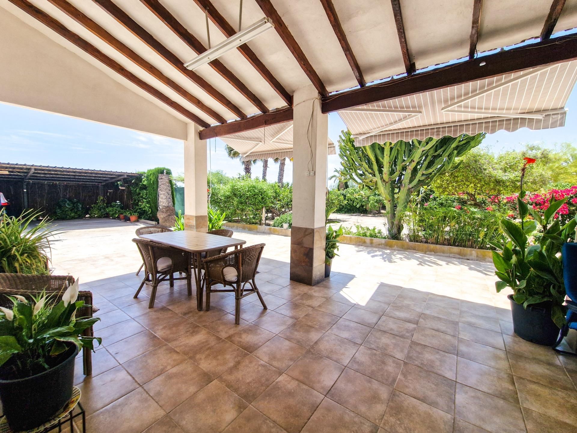 Terrassa de Casa o xalet en venda en Elche / Elx amb Calefacció, Jardí privat i Terrassa