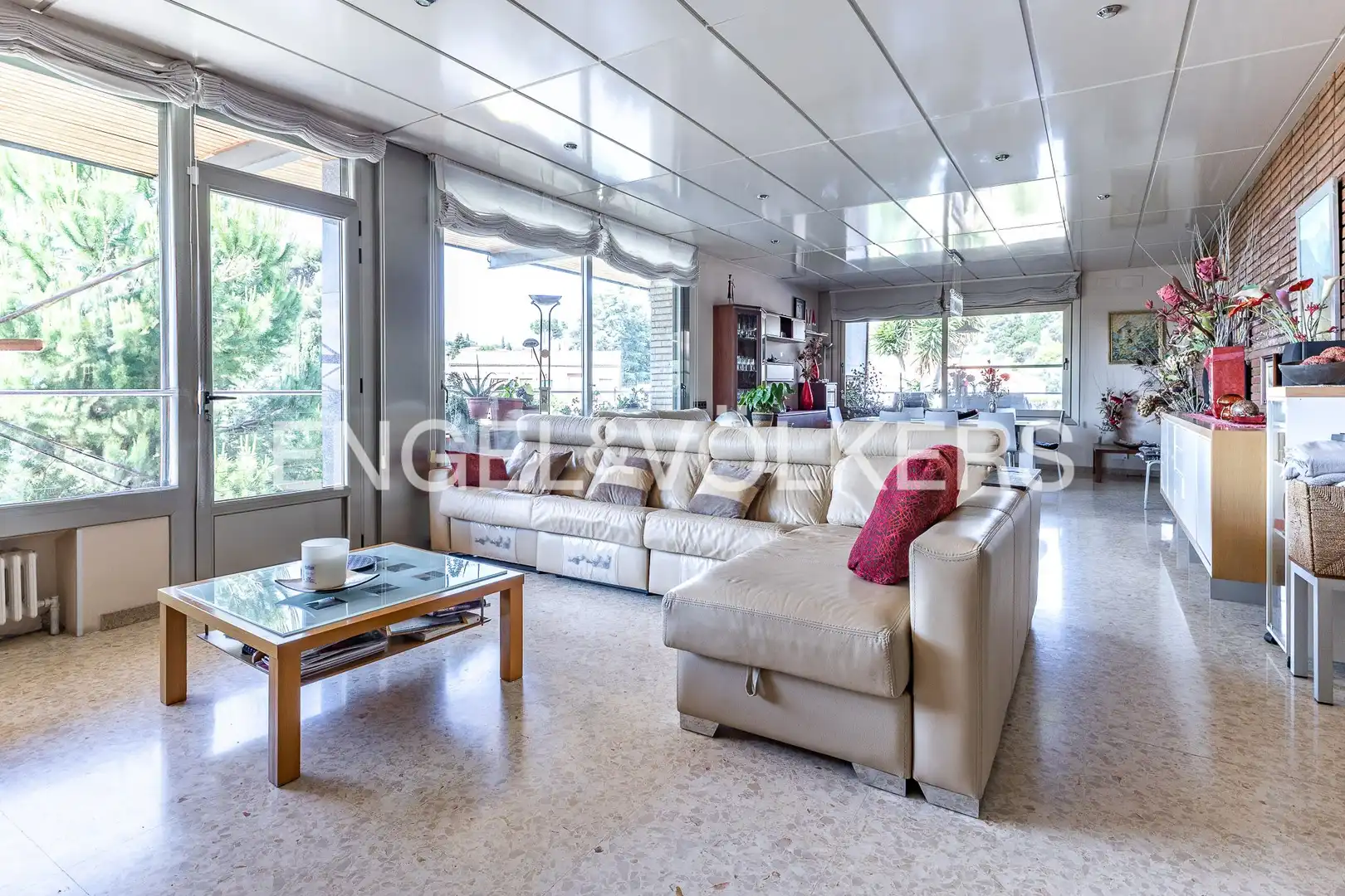 Sala de estar de Casa o chalet en venta en Canovelles con Aire acondicionado, Calefacción y Jardín privado