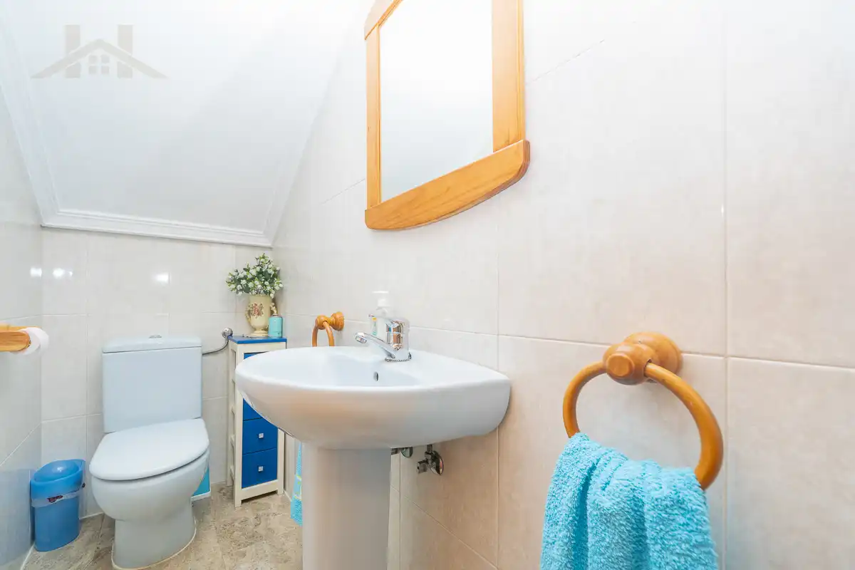 Baño de Casa adosada en venta en Moralzarzal con Aire acondicionado, Calefacción y Trastero