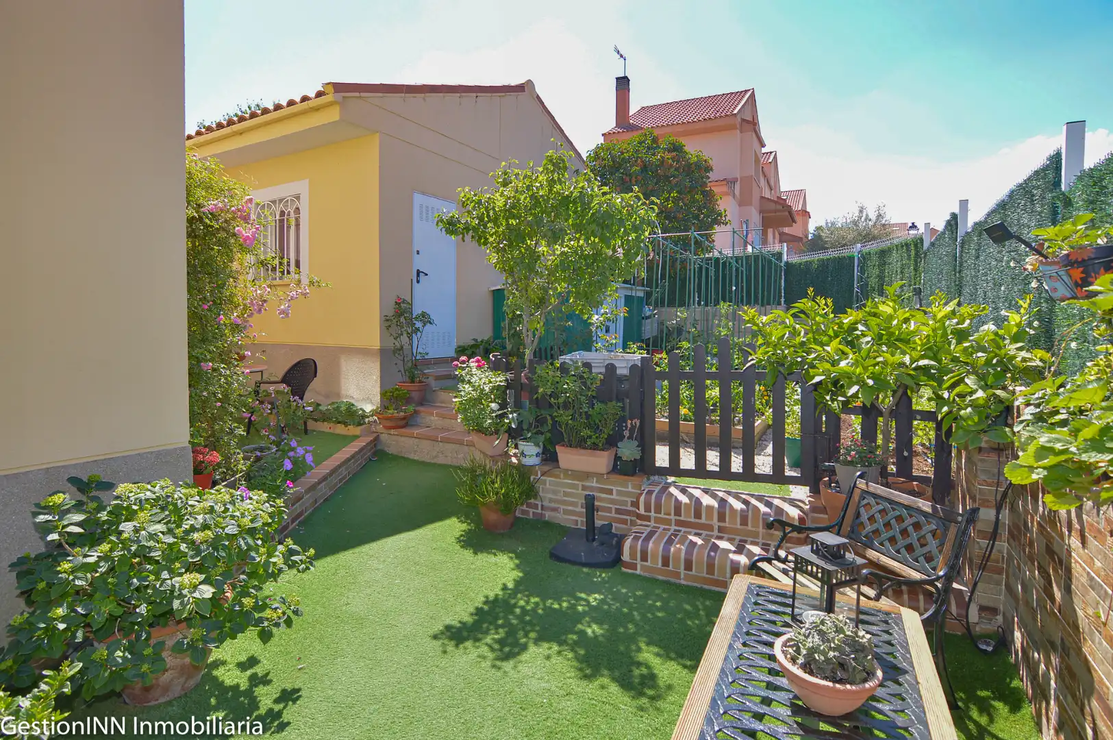 Jardín de Casa adosada en venta en Valdemorillo con Calefacción, Jardín privado y Parquet