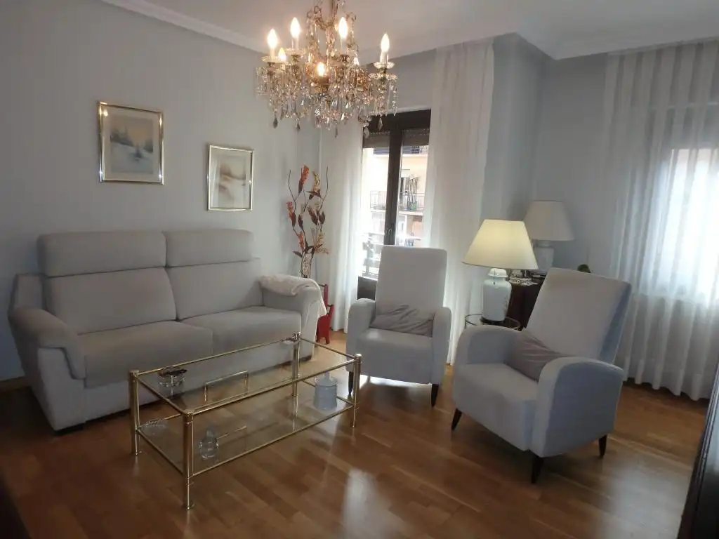 Wohnzimmer von Wohnung zum Verkauf in  Pamplona / Iruña mit Heizung und Terrasse