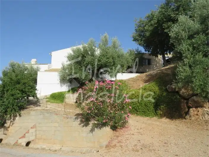 Casa rústica amb piscina en venda a Castillo de Locubín, imagen 3