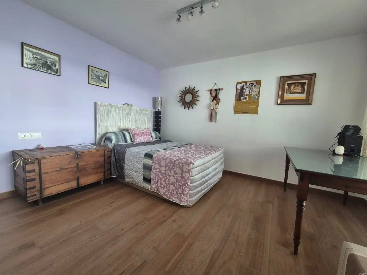 Dormitori de Casa o xalet en venda en Vélez-Málaga amb Aire condicionat, Terrassa i Moblat
