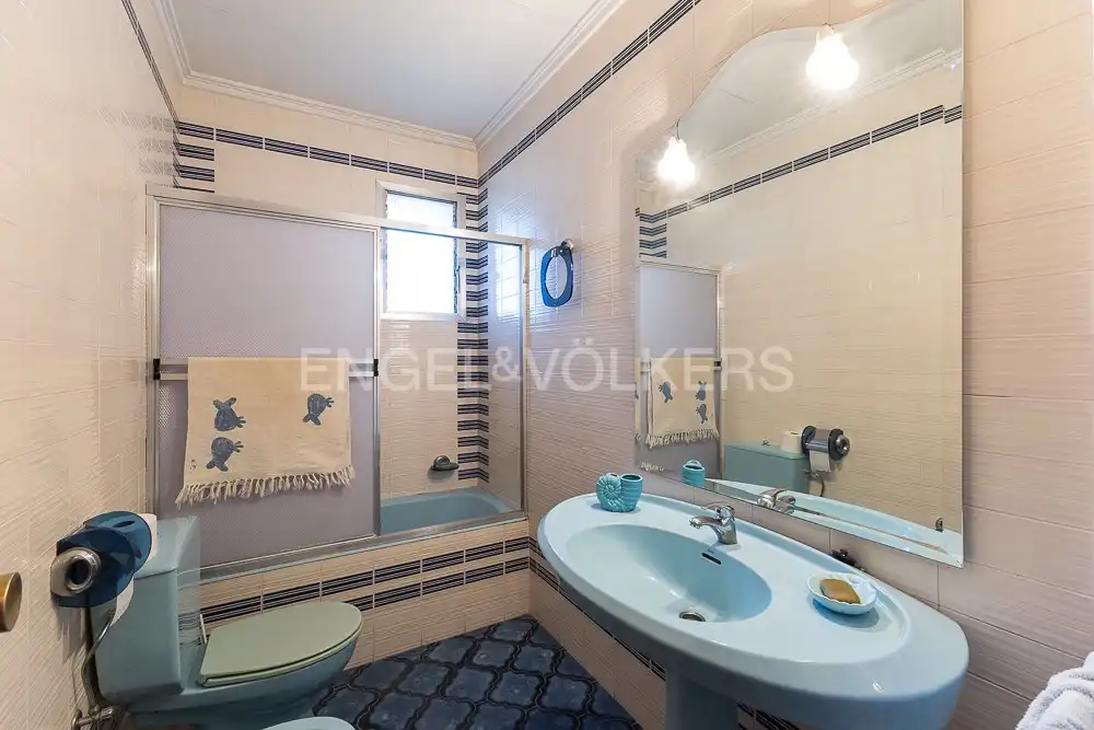 Baño de Casa o chalet en venta en Paterna con Aire acondicionado, Calefacción y Jardín privado