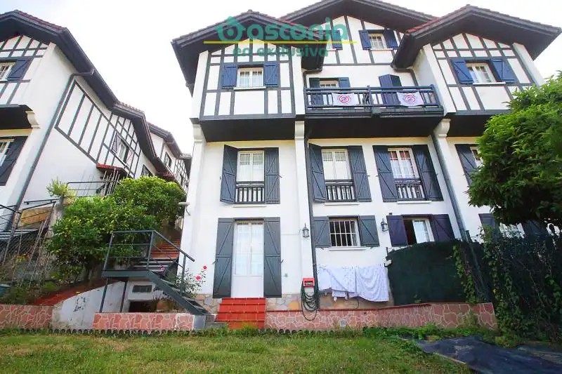 Maison mitoyenne avec terrasse à vendre à Jose Maria Makua Kalea