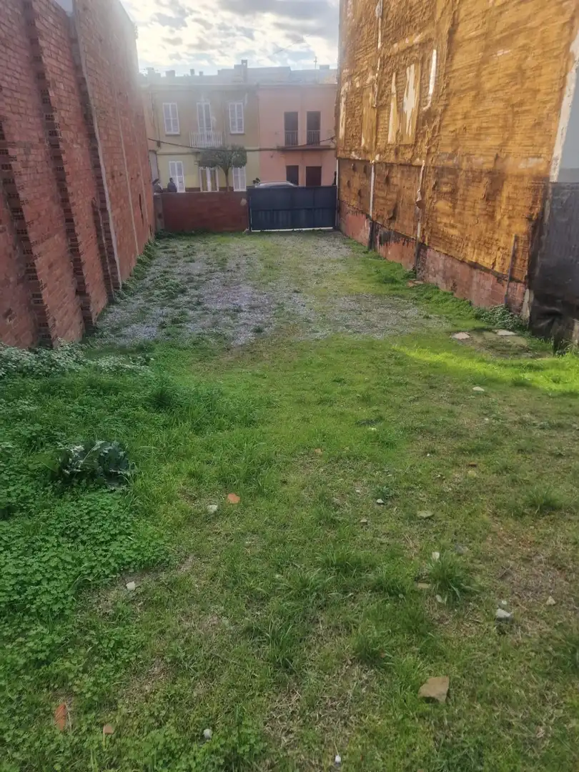 Terreno residencial en venta en Carrer Carrer Hospital, imagen 2
