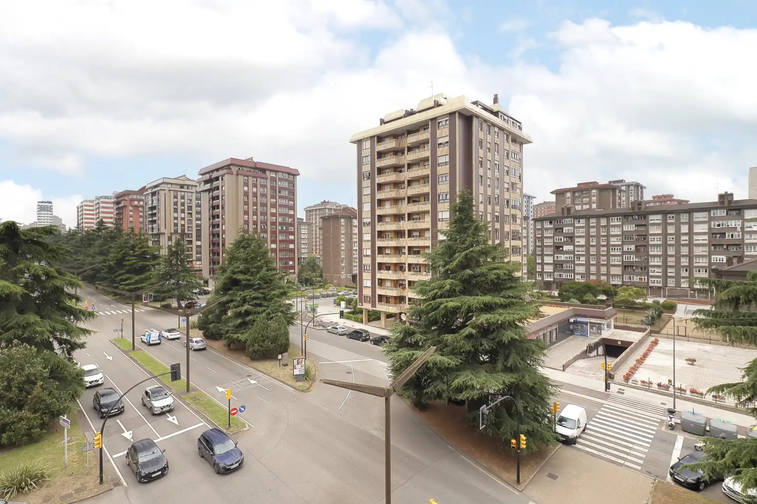Vista exterior de Piso en venta en Gijón  con Calefacción y Parquet