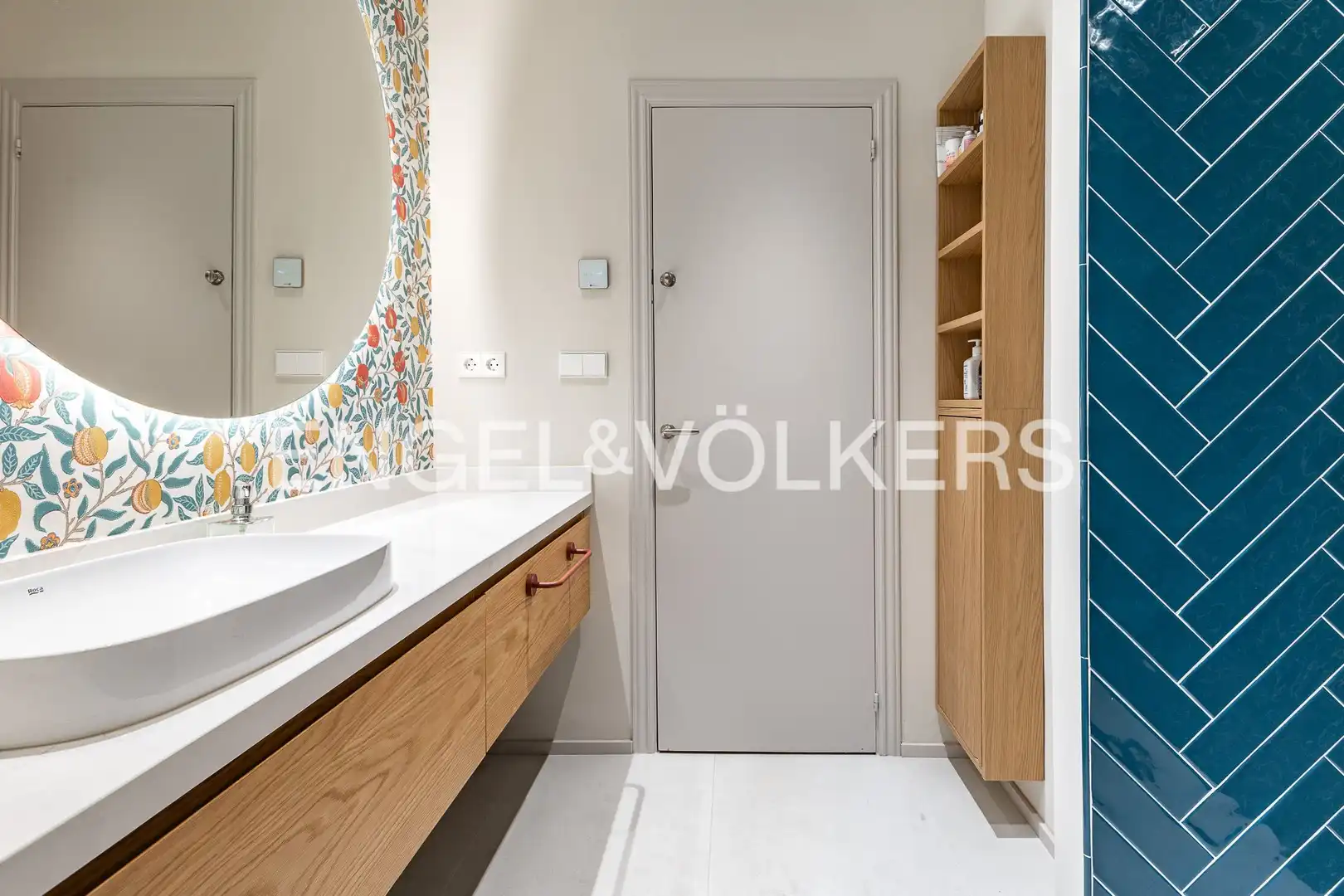 Bathroom of Flat for sale in Barcelona  with Air Conditioner, Heating and Parquet flooring