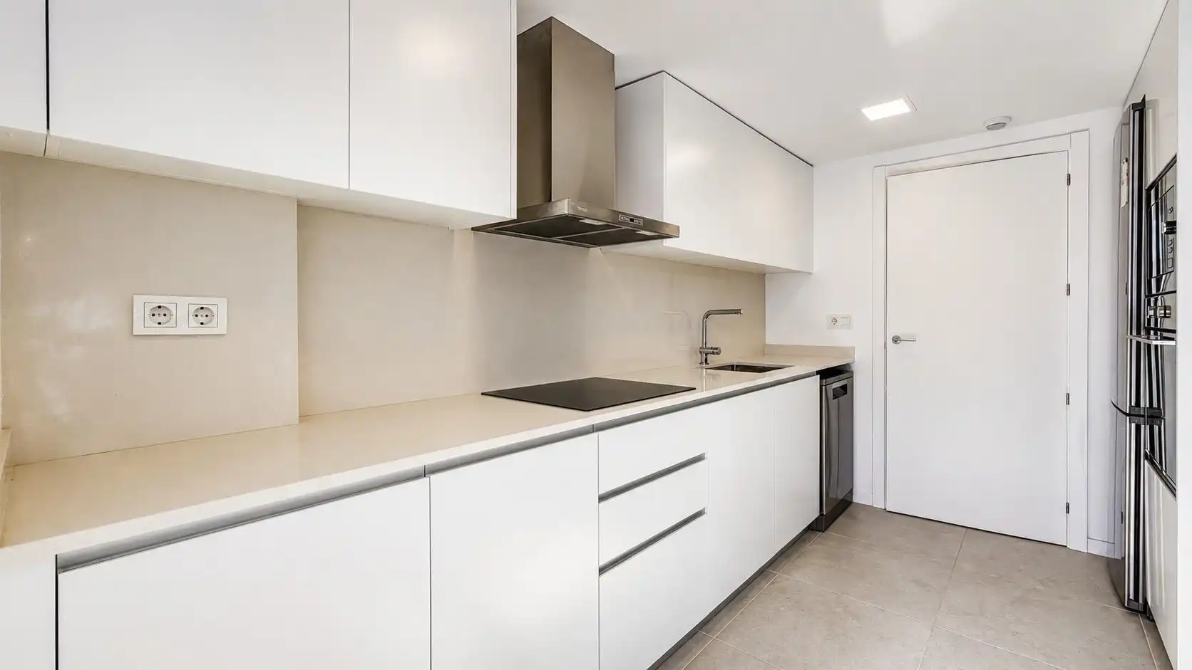 Küche von Wohnung zur Miete in Valencia mit Klimaanlage, Terrasse und Balkon