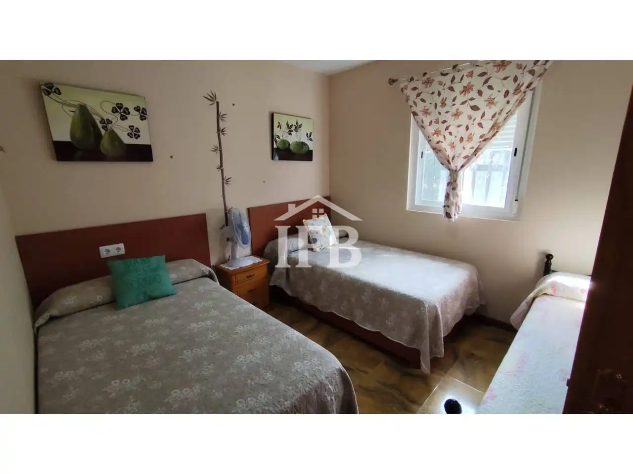 Garden of Country homes for sale in Valverde de Leganés  with Air Conditioner, Heating and Private garden