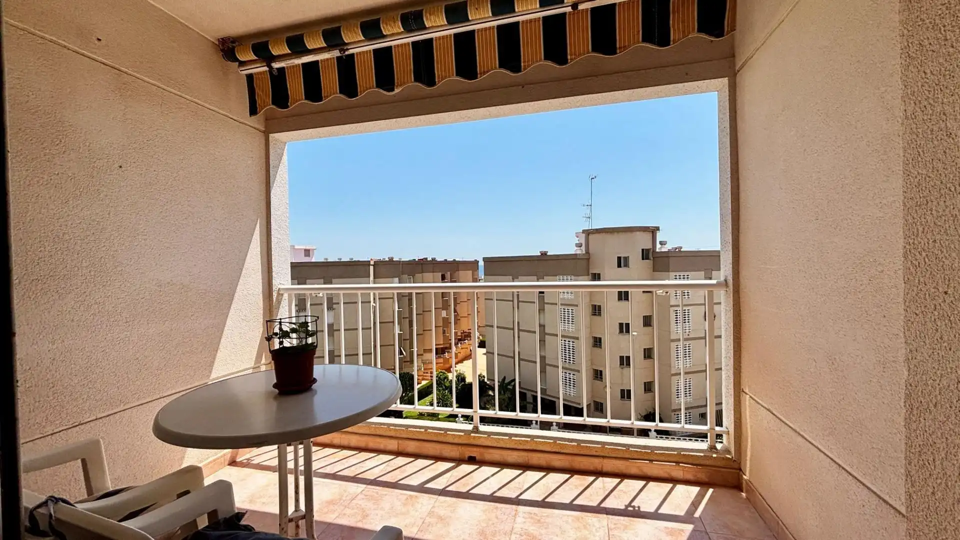 Balcony of Flat for rent in Guardamar del Segura  with Terrace and Furnished