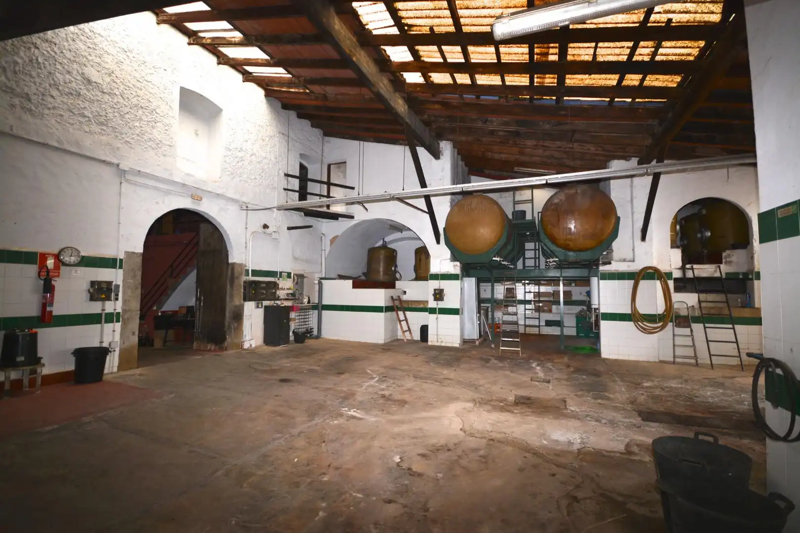 Industrial buildings for sale in Binissalem