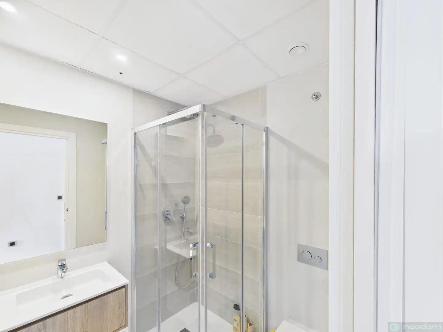 Badezimmer von Wohnung zur Miete in Benidorm mit Klimaanlage, Heizung und Terrasse