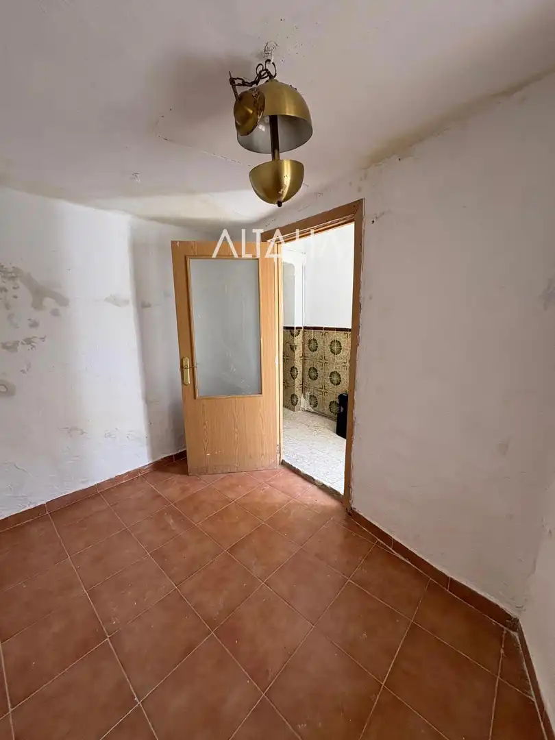 Habitación de Casa o chalet en venta en Pozorrubio de Santiago con Calefacción y Jardín privado