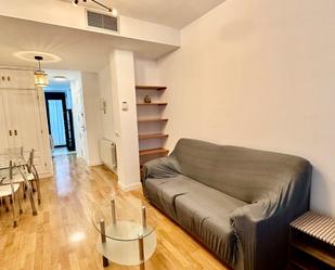 Living room of Flat to rent in  Madrid Capital  with Air Conditioner