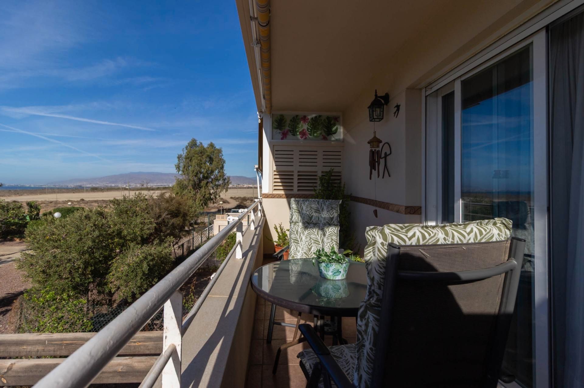 Terrassa de Pis en venda en  Almería Capital amb Aire condicionat, Calefacció i Jardí privat