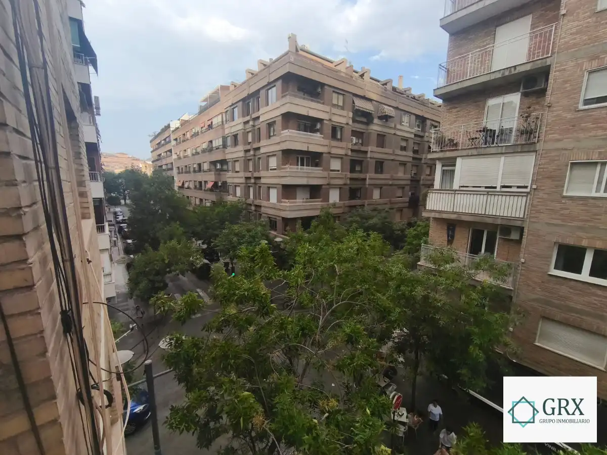 Außenansicht von Wohnung zur Miete in Granada mit Klimaanlage, Heizung und Terrasse