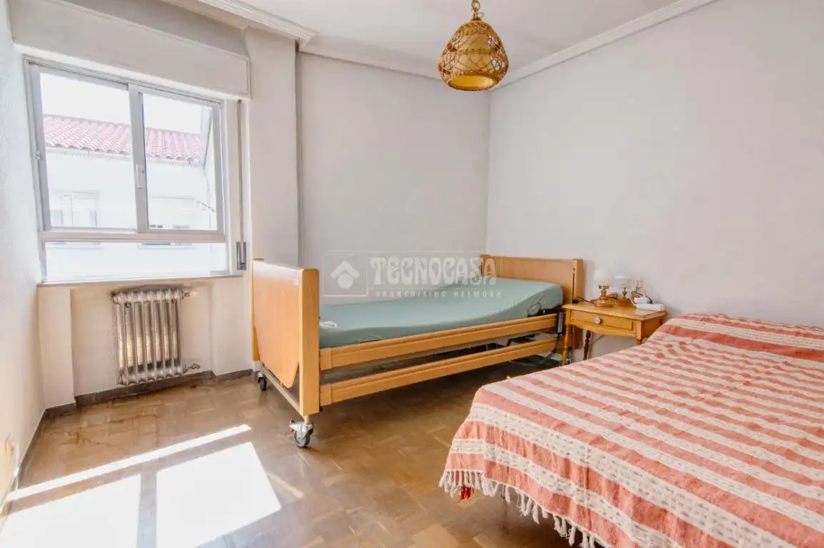Bedroom of Flat for sale in Salamanca  with Heating and Balcony