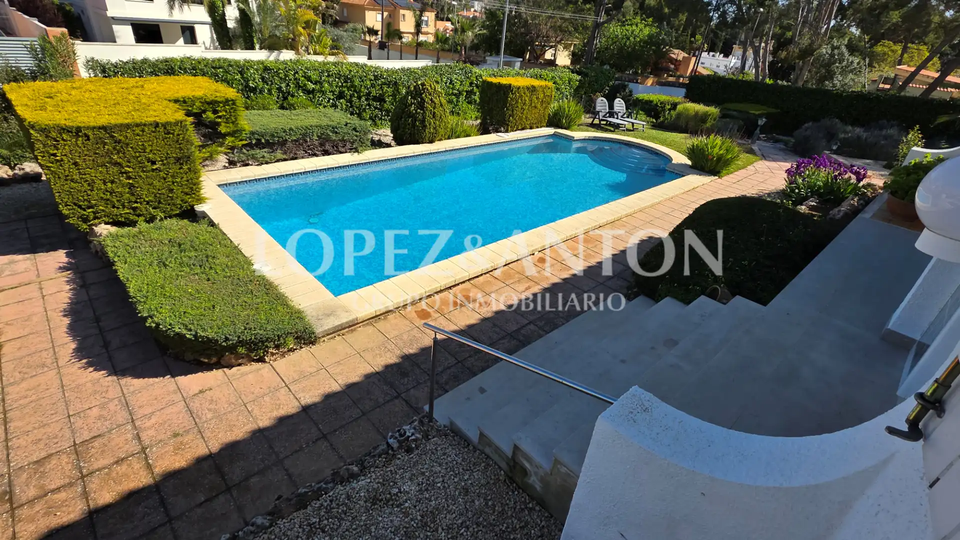 Swimming pool of Houses for sale in L'Eliana  with Air Conditioner, Heating and Private garden