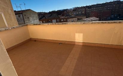 Terrassa de Apartament en venda en Lardero amb Calefacció, Parquet i Terrassa