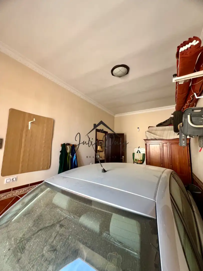 Dormitori de Casa o xalet en venda en Villamanrique de la Condesa amb Aire condicionat, Traster i Moblat