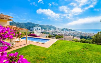 Vista exterior de Casa o xalet en venda en Tossa de Mar amb Terrassa i Piscina