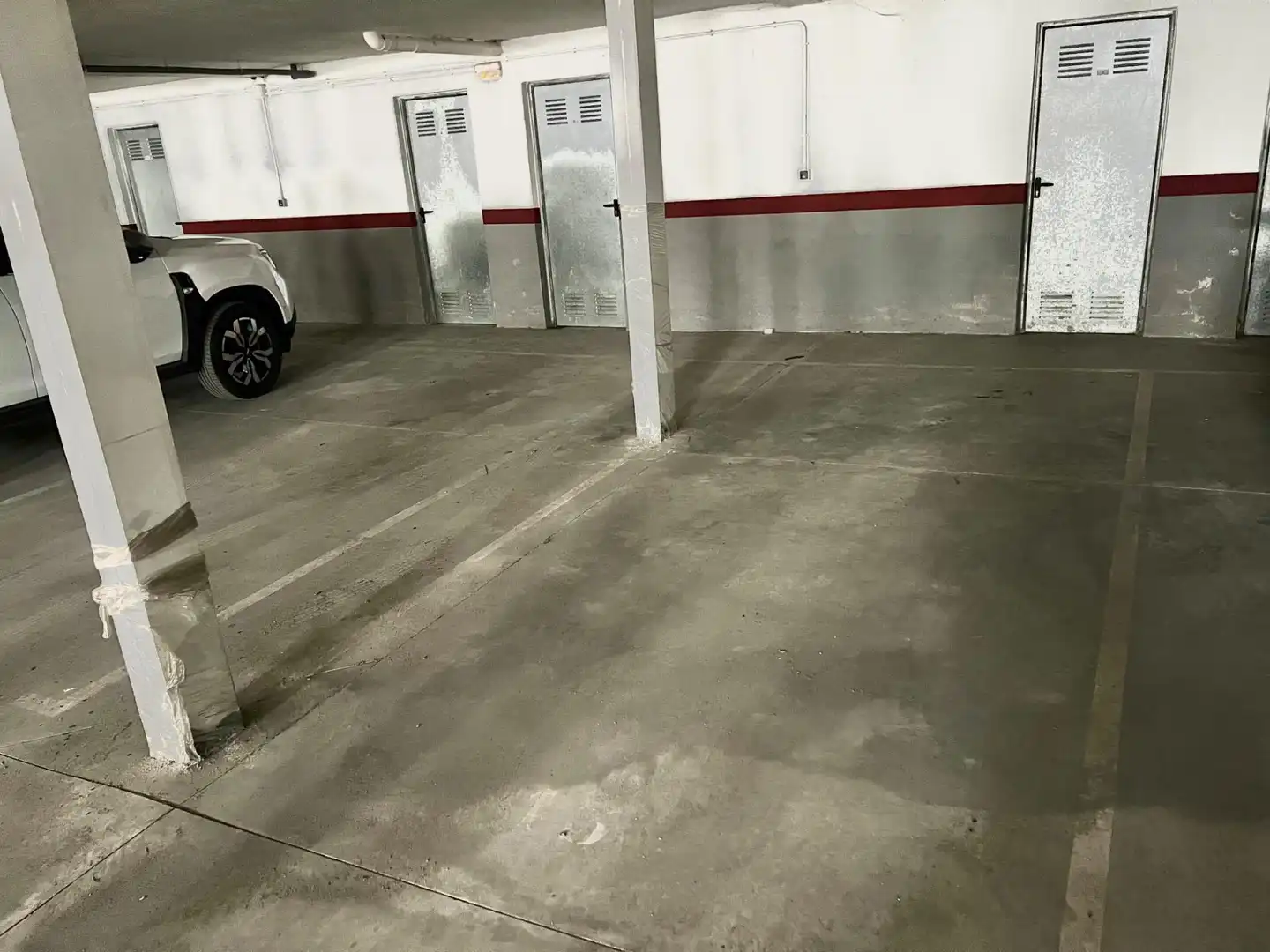 Aparcament de Dúplex de lloguer en Navaluenga amb Calefacció
