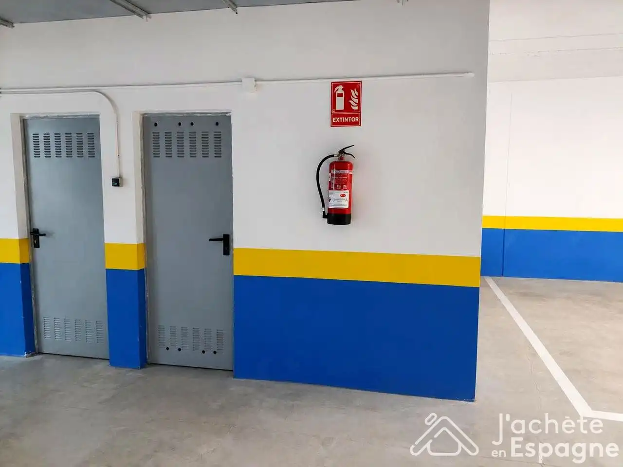 Parkplatz von Erdgeschoss zum Verkauf in San Jorge / Sant Jordi mit Klimaanlage, Privatgarten und Terrasse