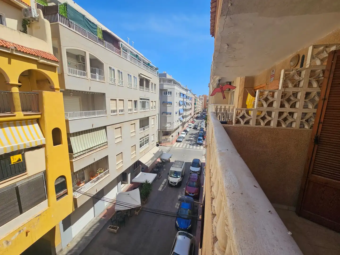 Vista exterior de Pis en venda en Torrevieja amb Aire condicionat, Terrassa i Moblat