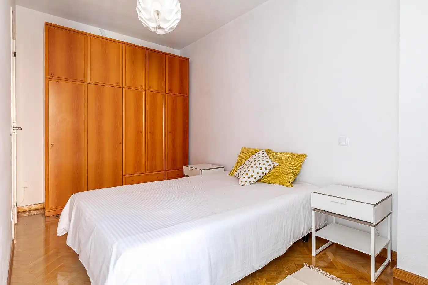 Habitación de Apartamento de alquiler en Madrid con Aire acondicionado, Calefacción y Amueblado