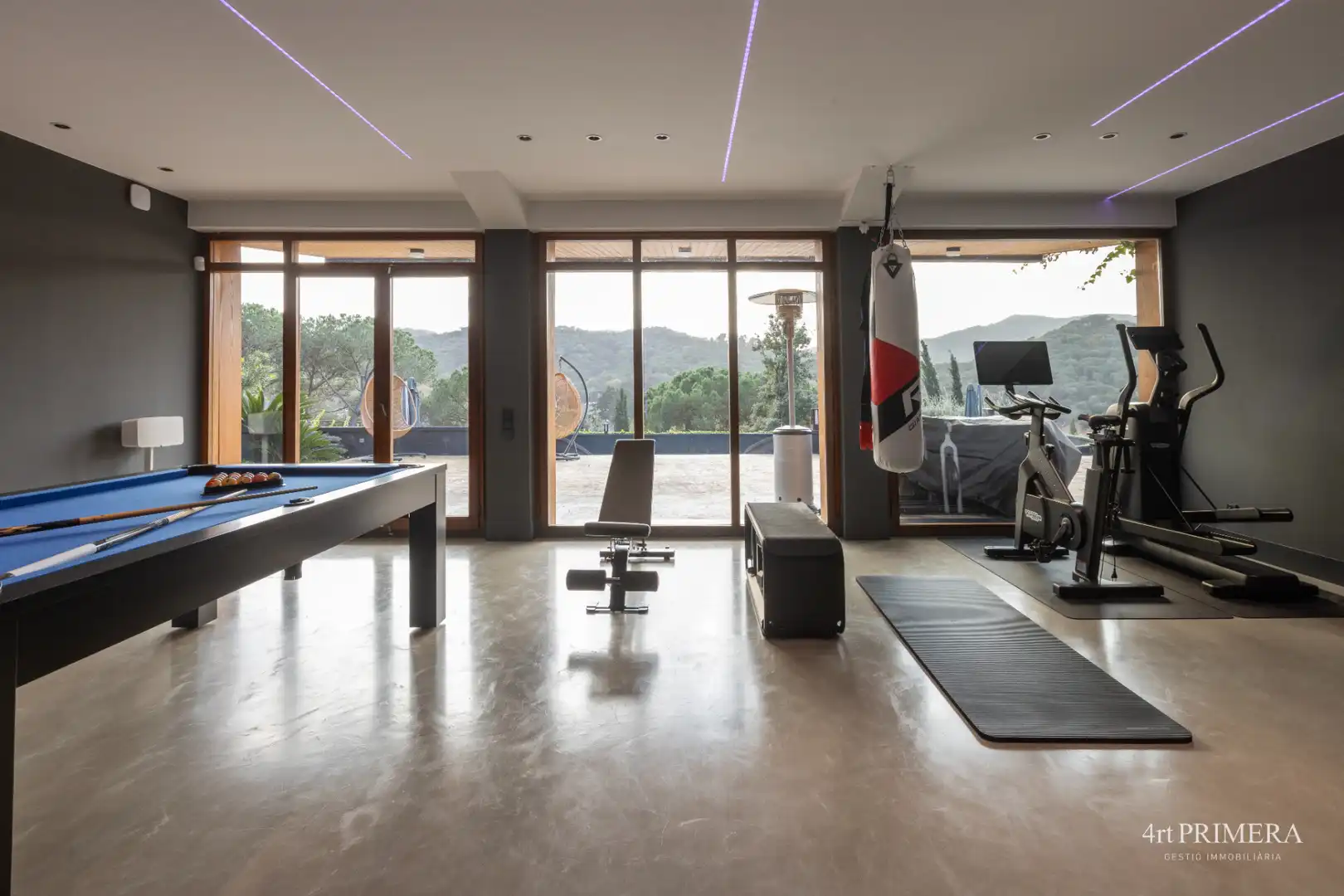 Houses for sale in Vallromanes  with Air Conditioner, Heating and Private garden
