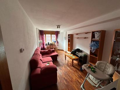 Sala d'estar de Apartament en venda en Burgos Capital amb Terrassa