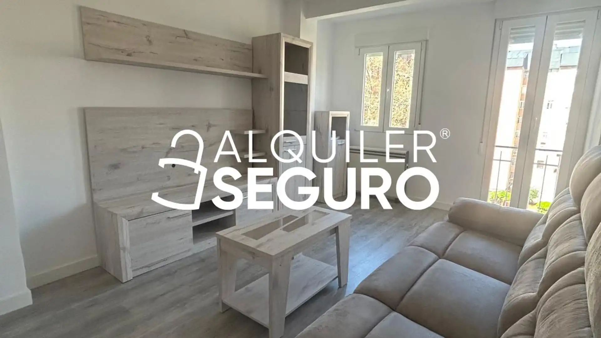 Sala d'estar de Pis de lloguer en Alcalá de Henares amb Calefacció i Moblat