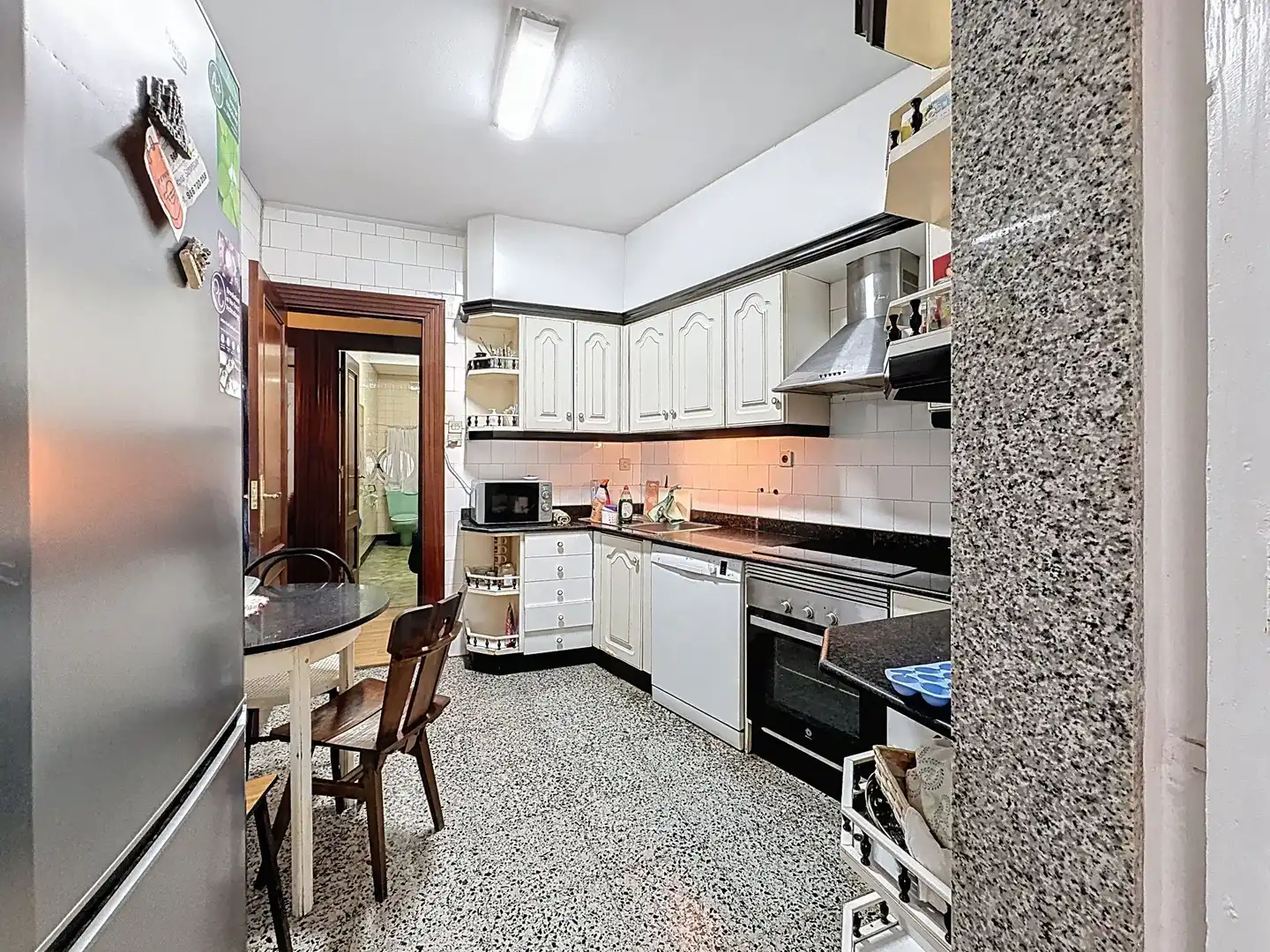 Cuina de Casa o xalet en venda en Pontevedra Capital  amb Calefacció i Terrassa