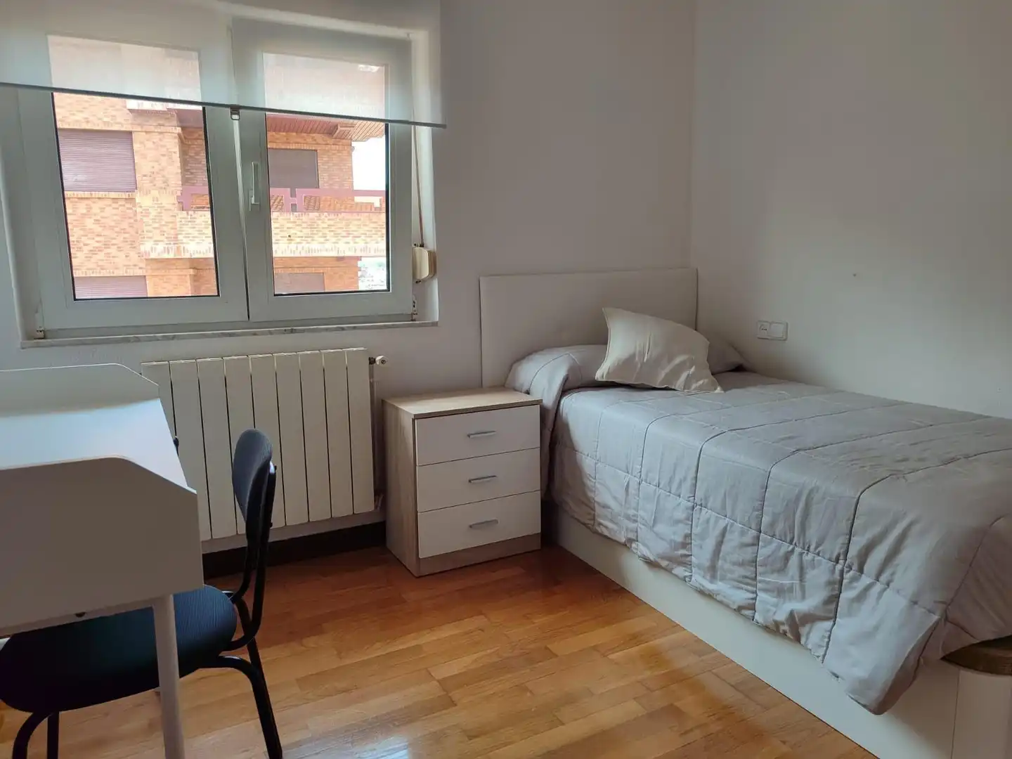 Bedroom of Flat for rent in Oviedo   with Heating and Furnished