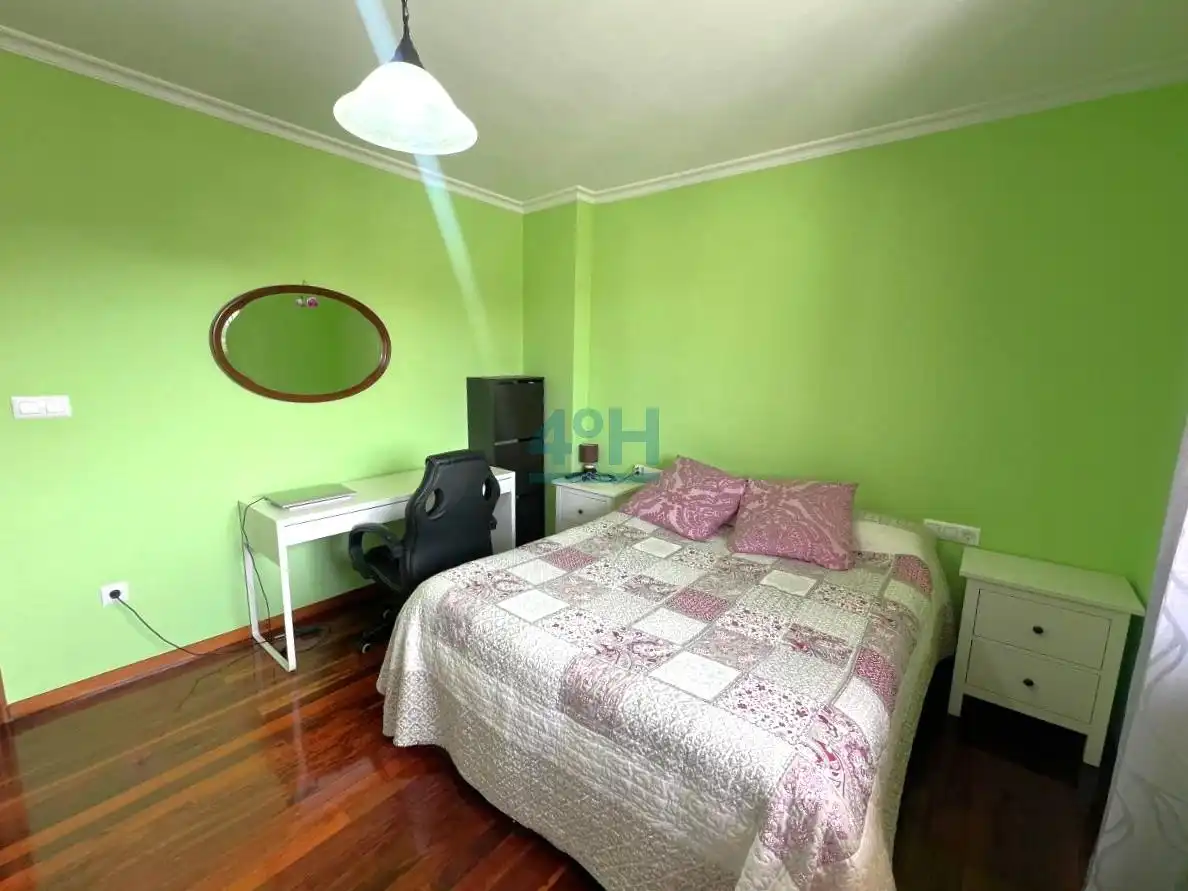 Bedroom of Flat for sale in Ourense Capital   with Heating, Parquet flooring and Storage room