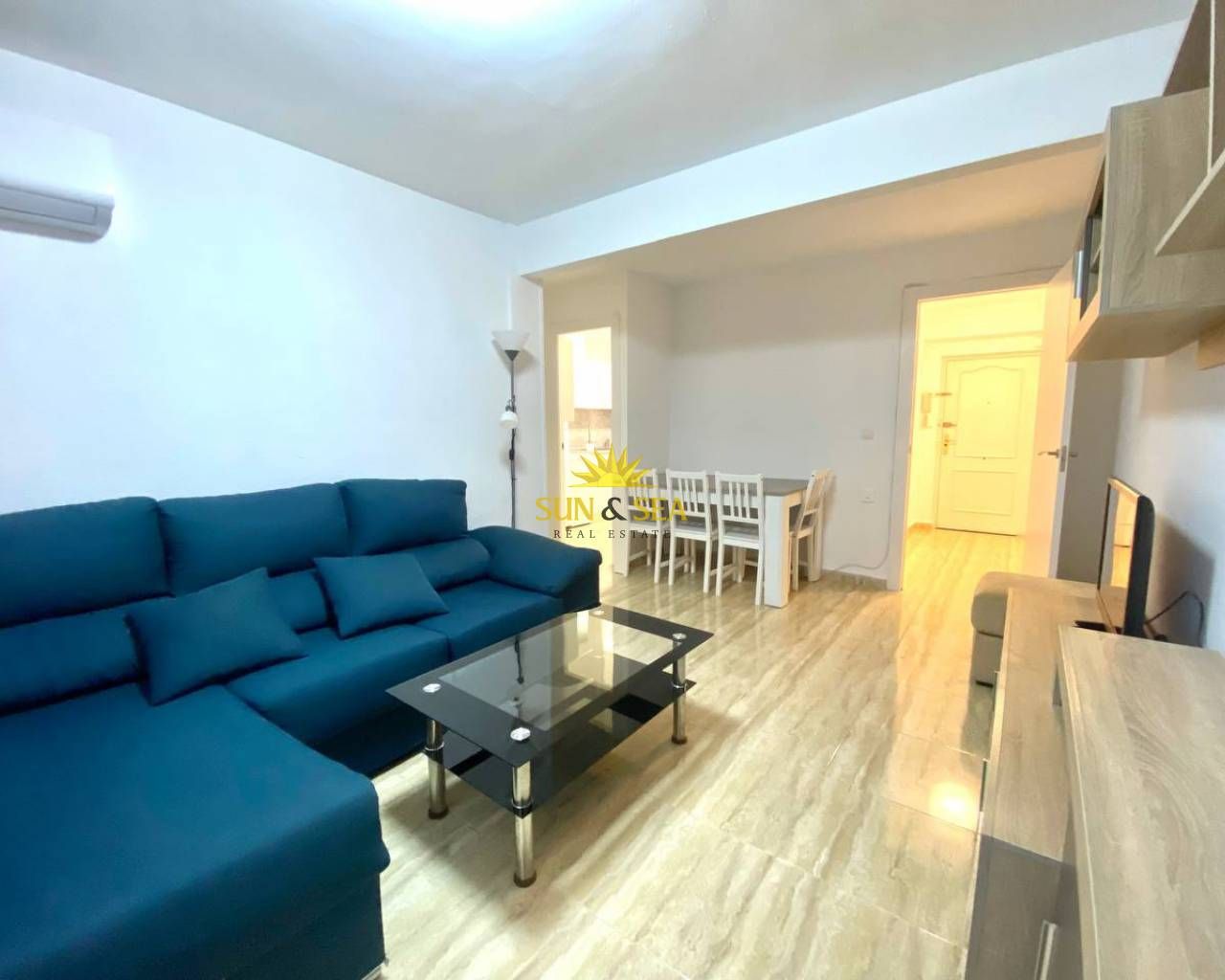 Living room of Flat to rent in Torrevieja  with Air Conditioner, Terrace and Furnished