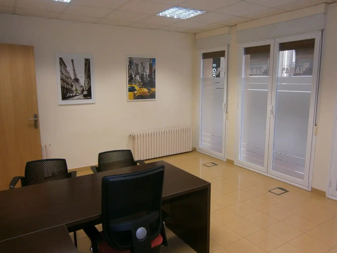 Oficina de alquiler en  Pamplona / Iruña con Aire acondicionado y Amueblado
