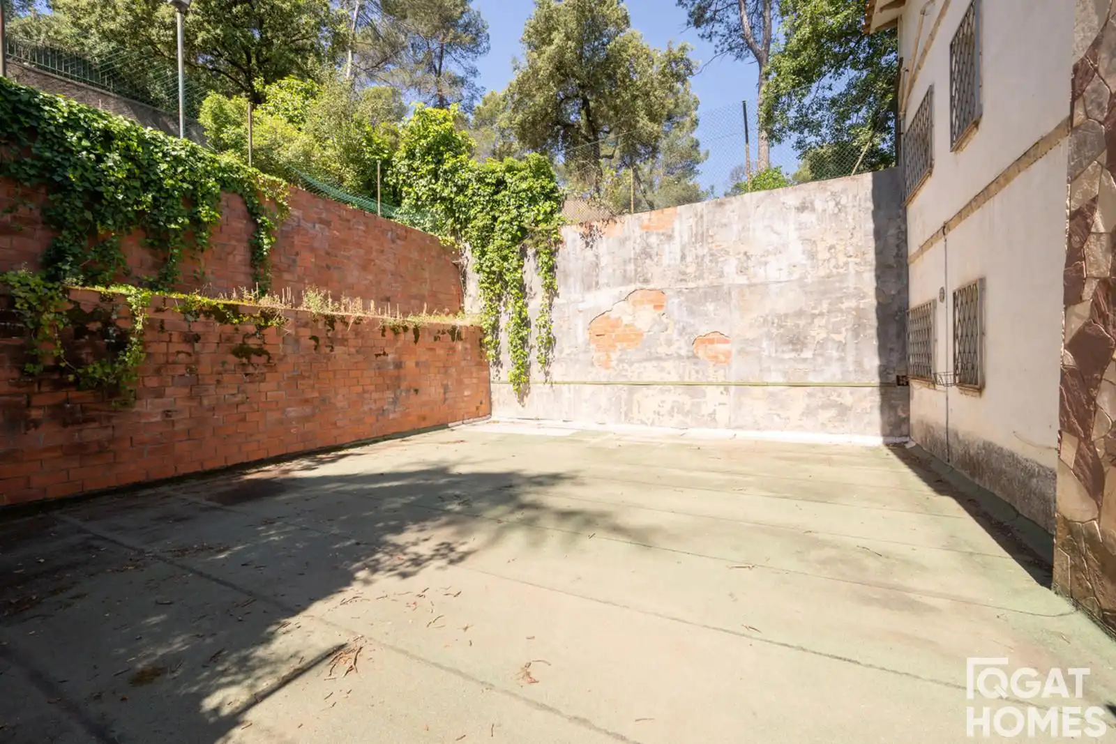 Jardí de Casa o xalet en venda en Molins de Rei amb Traster i Piscina
