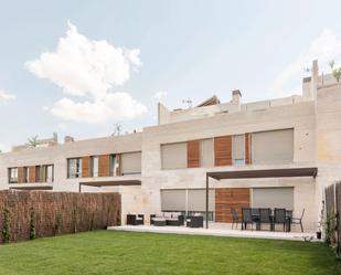 Exterior view of Single-family semi-detached to rent in Pozuelo de Alarcón  with Air Conditioner, Heating and Terrace