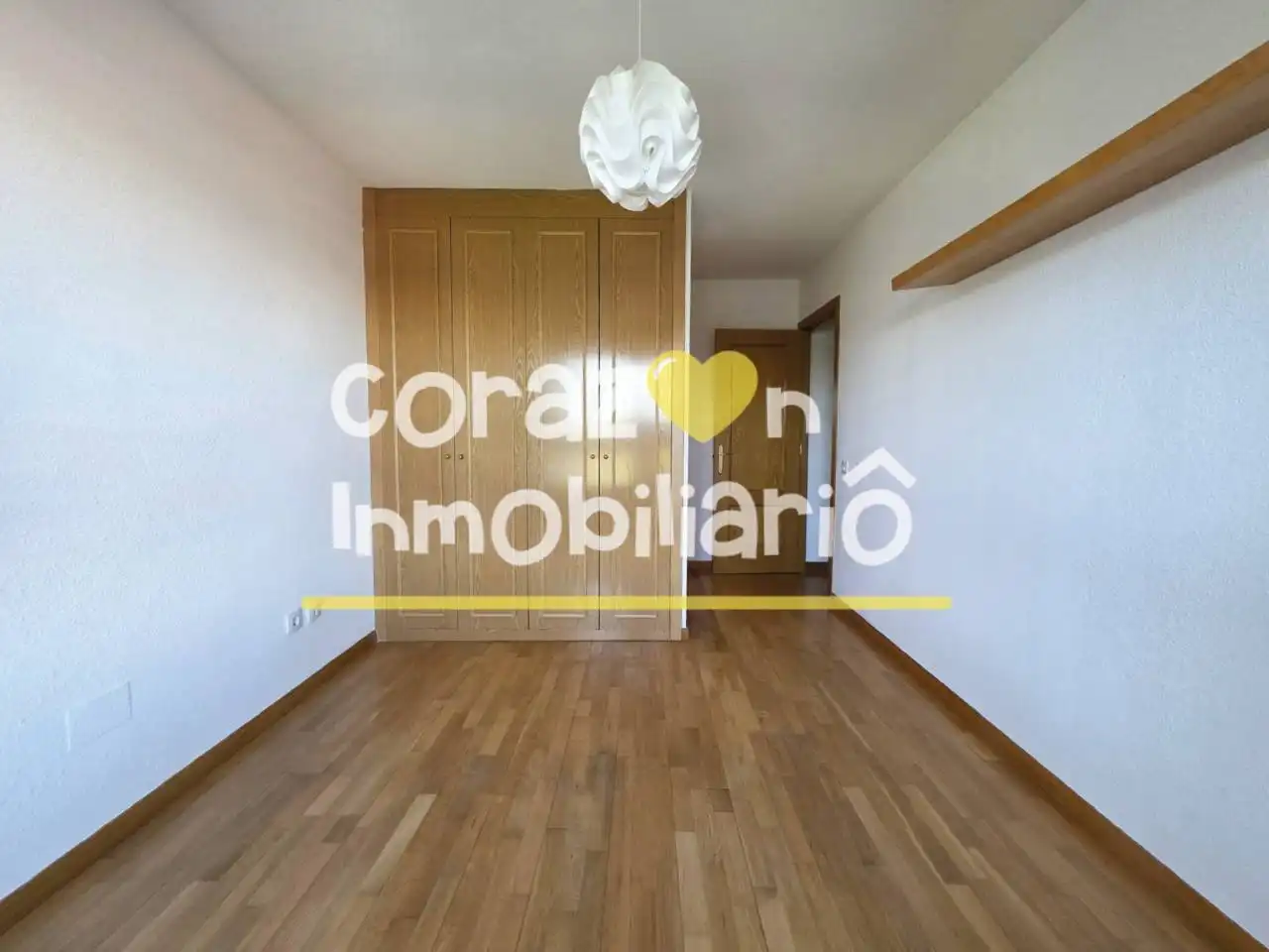 Bedroom of Flat for sale in Madrid  with Heating, Parquet flooring and Storage room
